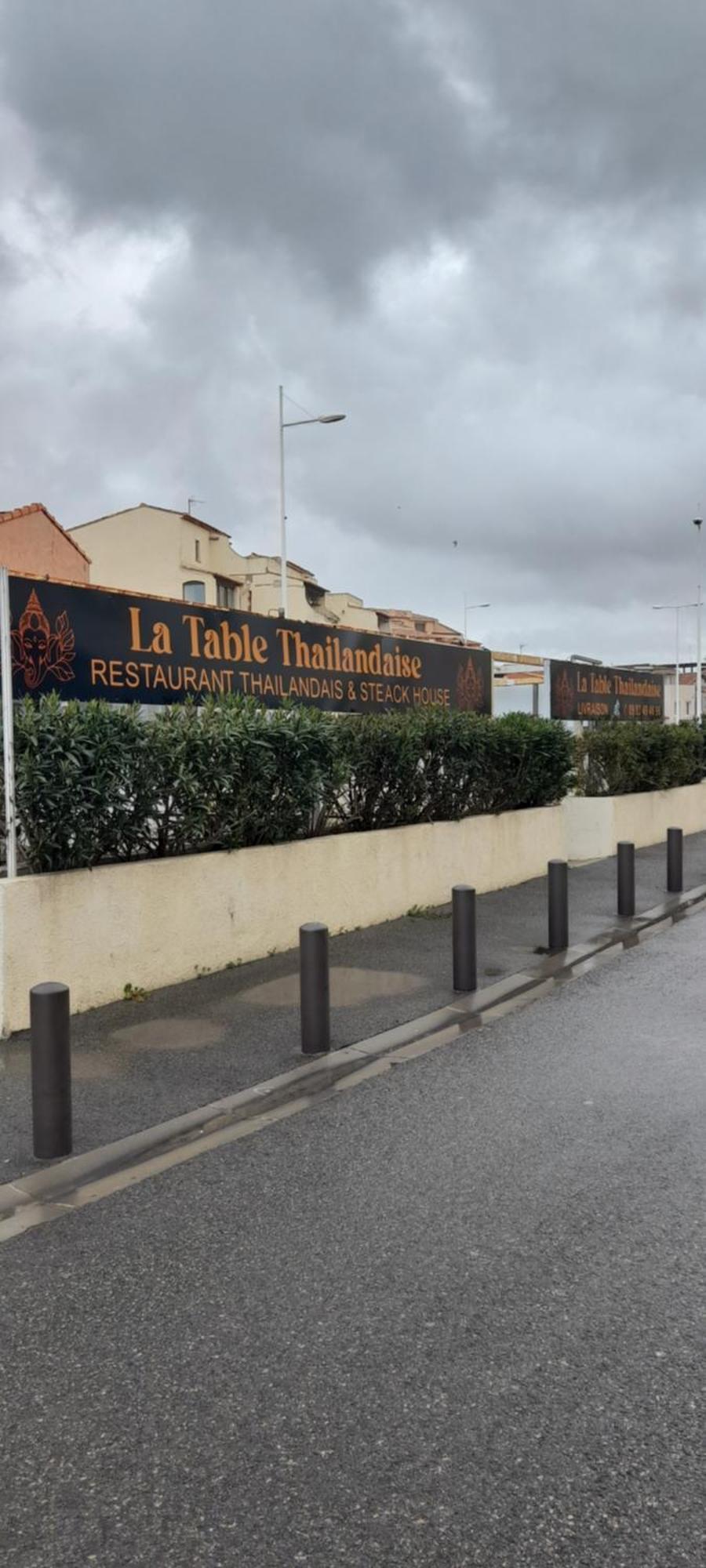 Hotel Restaurant Calypso Fos-sur-Mer Bagian luar foto