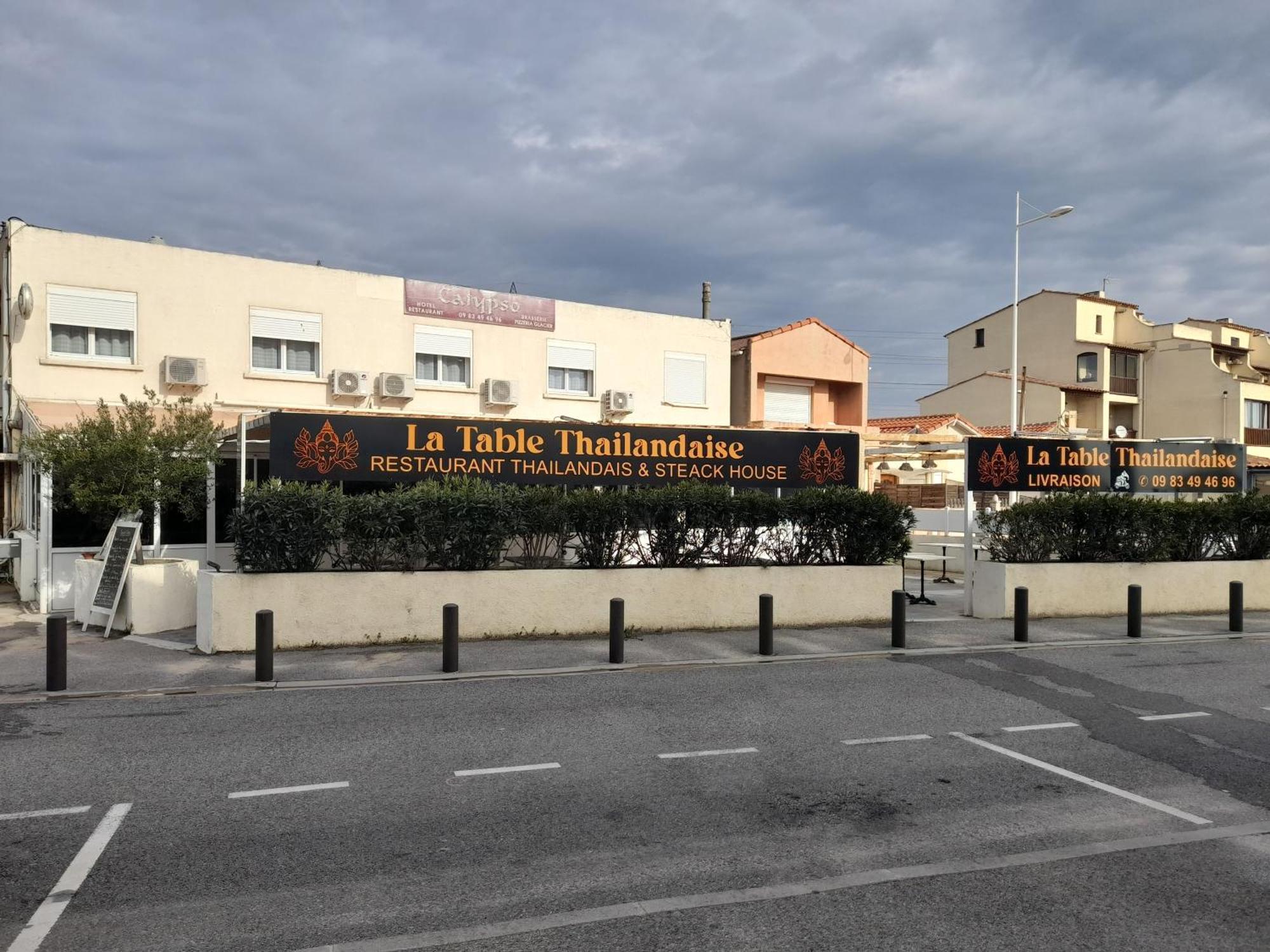 Hotel Restaurant Calypso Fos-sur-Mer Bagian luar foto