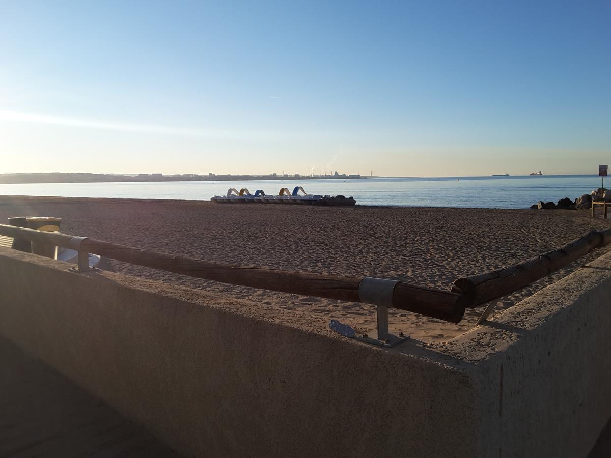 Hotel Restaurant Calypso Fos-sur-Mer Bagian luar foto